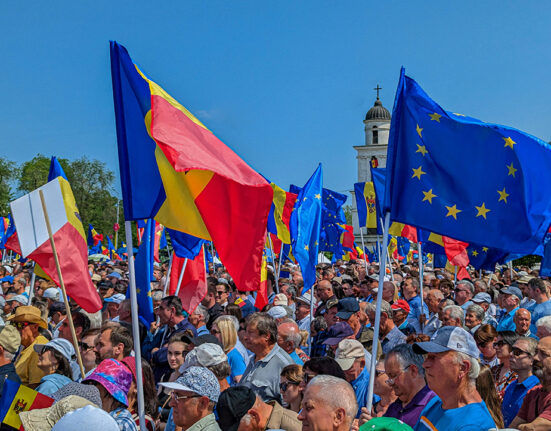 FRA dalyvaus žmogaus teisių komisaro romų ataskaitos pristatyme