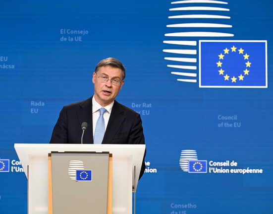 Komisaro Dombrovskio pastabos ECOFIN spaudos konferencijoje: parama Ukrainai, muitų reforma ir ekonomikos gaivinimas