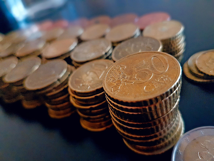 Ką reiškia ECB sprendimai ir naujas tyrimas apie pinigų politiką: paprastai ir aiškiai