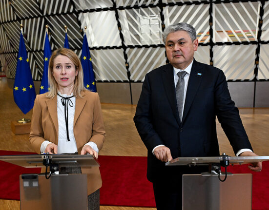 ES ir Kazachstano bendradarbiavimo taryba: Kaja Kallas pabrėžia gilėjančią partnerystę ir planus dėl vizų supaprastinimo