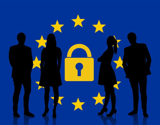 ESTT: tikrinant bilietus su kūno kamera keleiviui būtina iškart pateikti pagrindinę GDPR informaciją