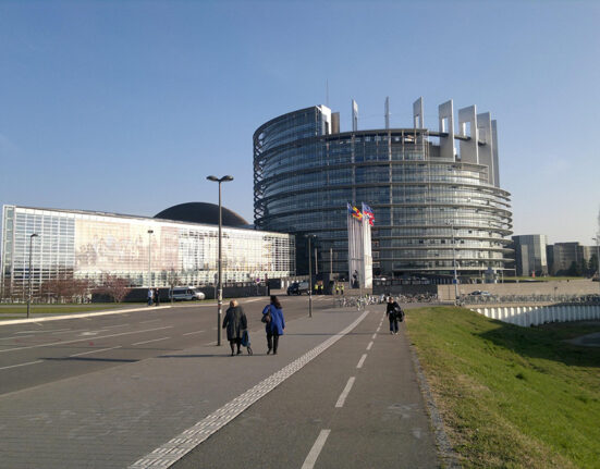 Europos Parlamento sprendimai per vieną darbo dieną: žmogaus teisės, energetinis saugumas, gynyba, aplinka ir darbo ateitis