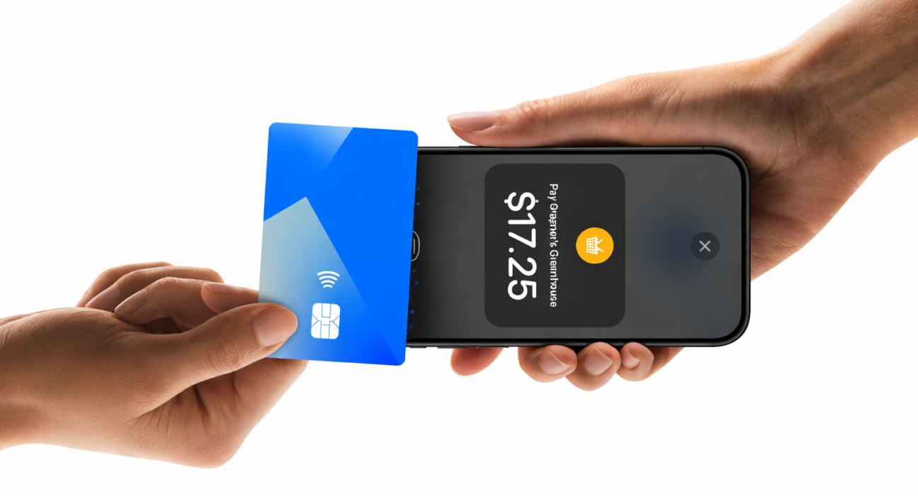 JK aktyvistas pateikė 1,5 mlrd. svarų ieškinį prieš „Apple“ dėl „Apple Pay“ mokesčių