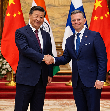 Kinijos prezidentas Xi Jinpingas signalizuoja gilesnius ryšius su Suomija per premjero vizitą