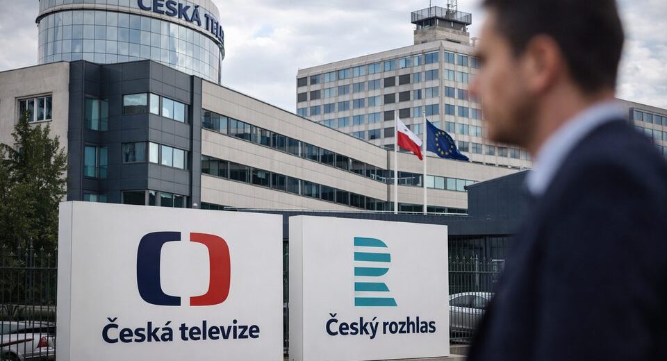 Čekijos vyriausybė imasi spaudimo visuomeniniam transliuotojui