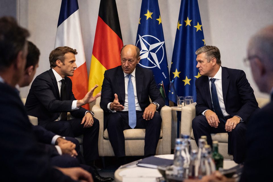 Europoje stiprėja diskusijos dėl bendro branduolinio atgrasymo po JAV patikimumo abejonių