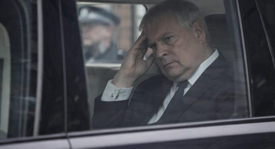 JK policija: buvęs princas Andrew paleistas, bet lieka „tiriamas“