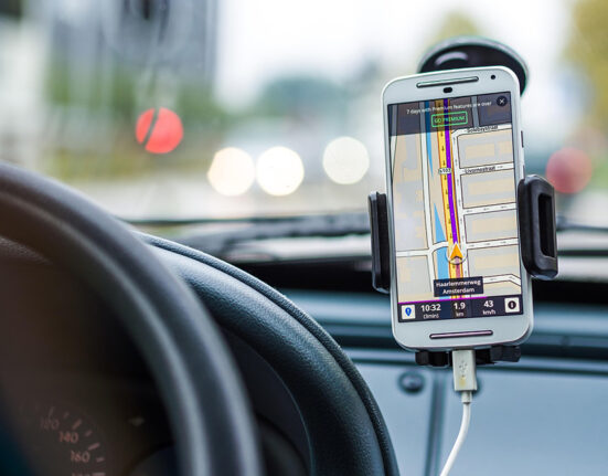 Komisija siūlo pradėti derybas dėl „Roam Like at Home“ išplėtimo Vakarų Balkanams