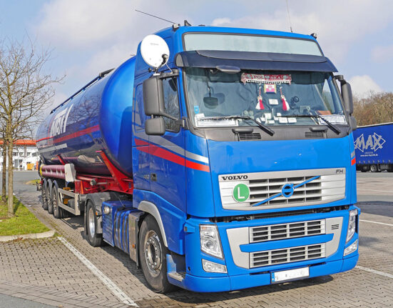 ES Taryba patvirtino lankstesnes CO2 taisykles sunkiasvorių transporto priemonių gamintojams