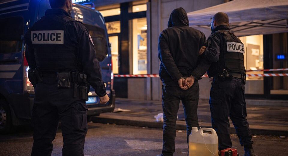 Prancūzija užkirto kelią galimam išpuoliui Paryžiuje, pradėtas antiteroristinis tyrimas