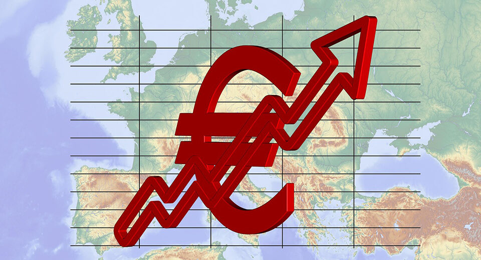 ECB: pasaulio ekonomika susiduria su augančiais geopolitiniais ir energetiniais iššūkiais