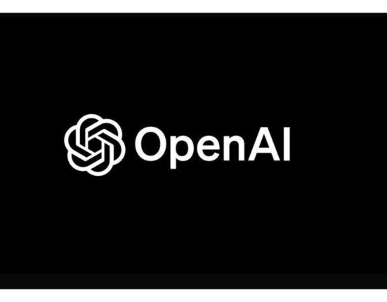 Elonas Muskas teisme: „OpenAI“ nukrypo nuo savo pirminės misijos