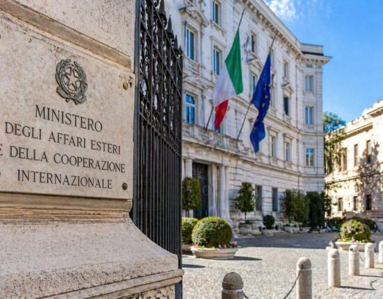 Italija iškvietė Rusijos ambasadorių po įžeidimų Meloni – diplomatinė įtampa auga
