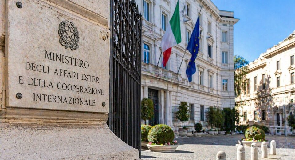 Italija iškvietė Rusijos ambasadorių po įžeidimų Meloni – diplomatinė įtampa auga
