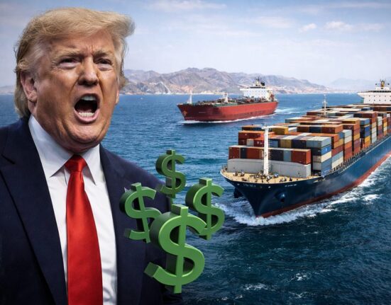 Trumpas svarsto įvesti mokestį už laivybą Hormūzo sąsiauryje