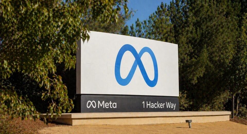 „Meta“ planuoja atleisti apie 8 tūkst. darbuotojų, augant investicijoms į dirbtinį intelektą