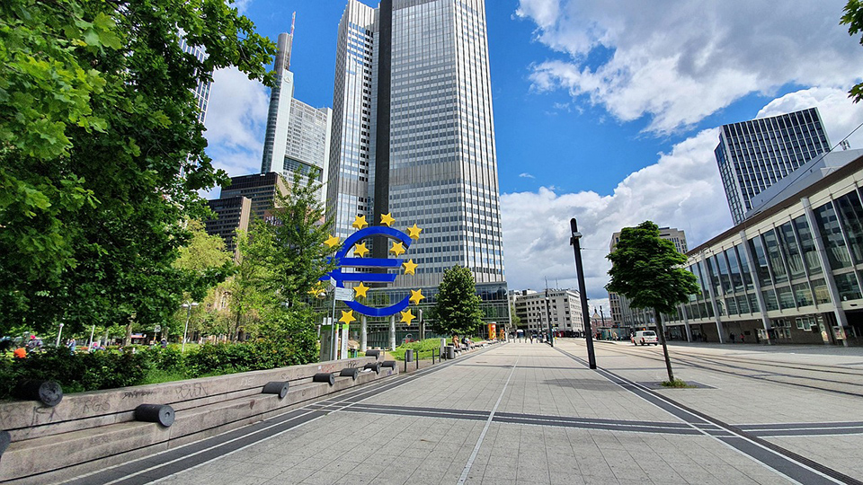 ECB viceprezidentas ragina atsargiai vertinti naują energijos kainų šoką Europoje