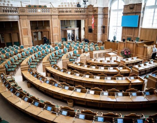 Danijoje žlugo Frederiksen bandymas suformuoti koaliciją: valdžios formavimas perduotas liberalams