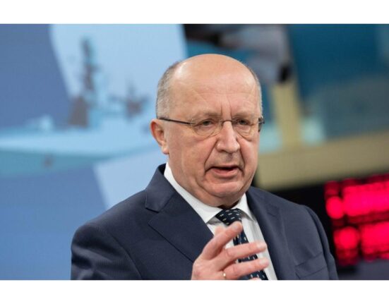 Europos Parlamente susibūrė 30 europarlamentarų grupė Europos gynybos sąjungai stiprinti