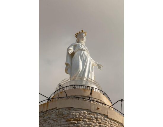Izraelio kariuomenė tiria incidentą dėl Mergelės Marijos statulos išniekinimo Libane