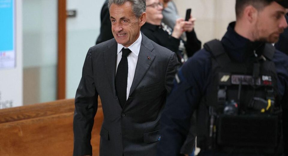 Sarkozy vėl stoja prieš teismą dėl įtariamo Libijos finansavimo