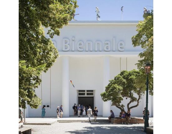 Venecijos bienalės žiuri atsistatydino likus kelioms dienoms iki atidarymo
