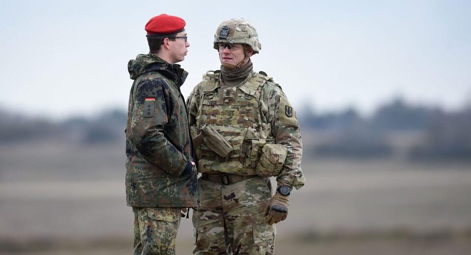 Vokietija pasirengusi galimam JAV karių mažinimui – auga įtampa su Vašingtonu
