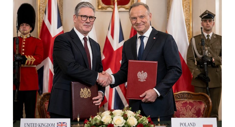 Didžiosios Britanijos ir Lenkijos atsakas Maskvai: Keiras Starmeris ir Donaldas Tuskas pasirašė istorinį gynybos paktą