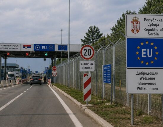 Naujas migracijos maršrutas: Kinijos pabėgėliai Serbiją laiko vartais į ES