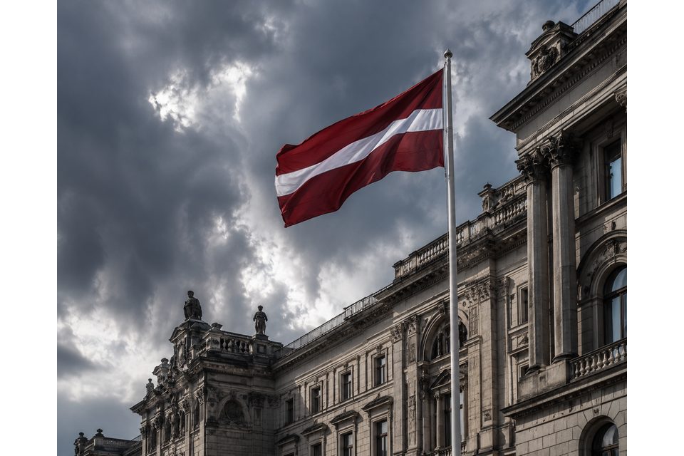 Politinė krizė Latvijoje: premjerė Evika Siliņa atsistatydino po dronų incidentų