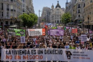 Masinis protestas Madride: tūkstančiai žmonių smerkia kylančias būsto kainas ir reikalauja esminių reformų