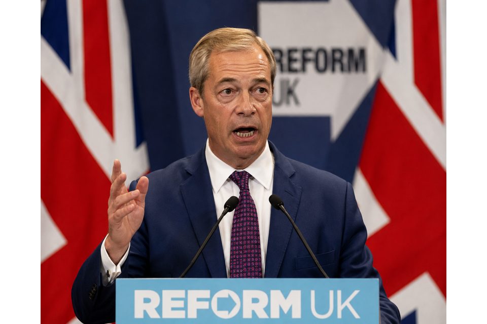 Milžiniška auka Nigeliui Farage'ui: 5 mln. svarų sterlingų „atlygis“ už „Brexit“