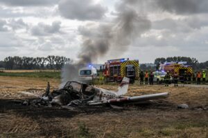 Dvi tragiškos avarijos ore: Prancūzijoje sudužo parašiutininkų lėktuvas, Saudo Arabijoje – „Aramco“ sraigtasparnis