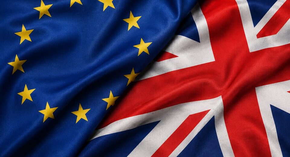 Praėjus dešimtmečiui po „Brexit“: kodėl Jungtinė Karalystė vėl karštai diskutuoja apie sugrįžimą į Europos Sąjungą?
