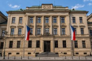 Čekijos Konstitucinis Teismas priėmė sprendimą: prezidentas privalo dalyvauti NATO viršūnių susitikime