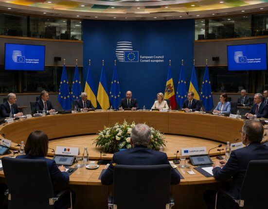 Istorinis žingsnis: ES pradeda pirmąjį stojimo derybų etapą su Ukraina ir Moldova