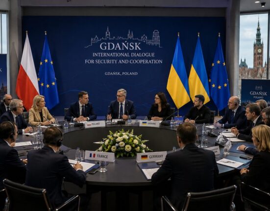 Gdansko pagalbos forumas: Ukraina ir Lenkija išlygino istorinius ginčus, nepaisant Zelenskio nebuvimo