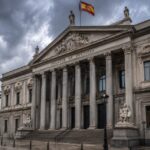 Korupcijos skandalas Ispanijoje: teismas uždraudė premjero žmonai išvykti iš šalies, o Pedro Sánchezo ateitis pakibo ant plauko