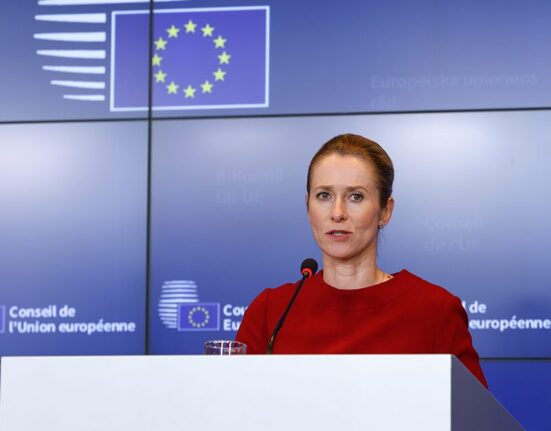 Diplomatiniame aklavirtyje atsidūręs Izraelis nutraukė ryšius su Kaja Kallas, o JD Vance’as perspėja dėl prarastų sąjungininkų