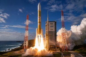 Japonijos kosminis iššūkis: naujoji H3 raketa pradeda pigesnių skrydžių varžybas su „SpaceX“