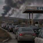 Krymas lieka atkirstas: Ukrainos smūgiai suparalyžiavo degalų tiekimą pusiasalyje ir išprovokavo vietinių paniką