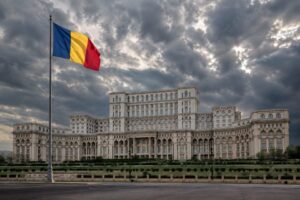 Politinė aklavietė Bukarešte: Rumunijos prezidentas Nicușoras Danas kaltinamas demokratinių normų laužymu skiriant naują premjerą