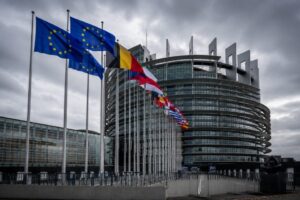 Skandalas Briuselyje: ES sulaukė griežtos kritikos dėl planų priimti oficialią Talibano delegaciją