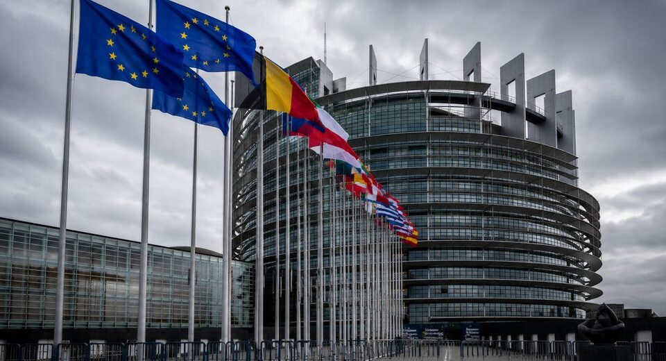 Skandalas Briuselyje: ES sulaukė griežtos kritikos dėl planų priimti oficialią Talibano delegaciją