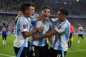 Pasaulio futbolo čempionato aštuntfinalio karštinė: Argentinos košmaras prieš Žaliąjį Kyšulį ir laukiančios kovos
