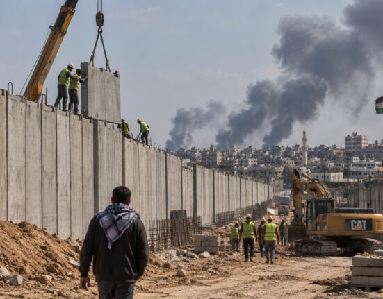 Gazos Ruožo taikos planas: „Hamas“ nusiginklavimo sąlygos, Izraelio skepticizmas ir ES nerimas dėl sienos