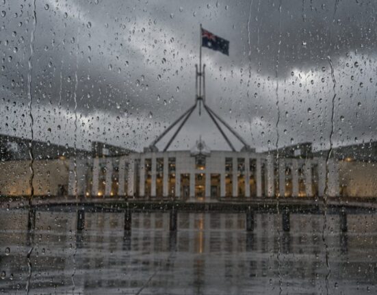Išpuolis prieš Helen Haines sukrėtė Australiją: automobilio taranavimas, amputuotos kojos ir politinio smurto epidemija