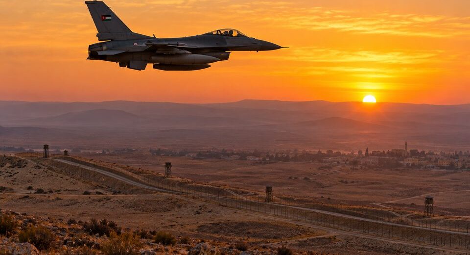 Jordanijos smūgiai Sirijoje po teroro akto bažnyčioje: kova su džihadistais ir Damasko pasipiktinimas